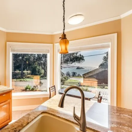 Image 7 - Beach Trail Cottage, Peterson Street, Little River, Mendocino County, CA 95456, USA - House for sale