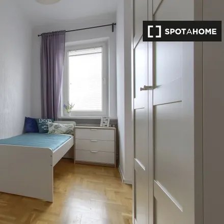Rent this 4 bed room on Warsaw in Zgrupowanie AK "Ruczaj", Mokotowska