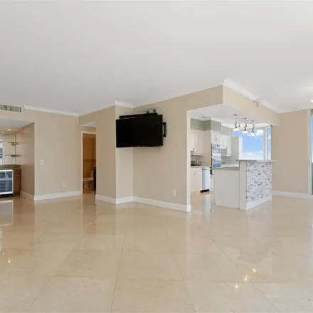 Image 7 - Green Diamond Condominium, 4775 Collins Avenue, Miami Beach, FL 33140, USA - Condo for rent