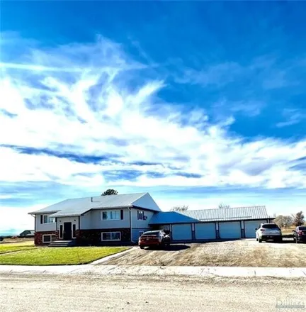 Buy this studio house on 532 14th Street West in Hardin, MT 59034