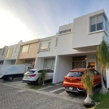 Buy this 3 bed house on Avenida Quintas del Bosque in Quintas del Bosque, 45187 Zapopan