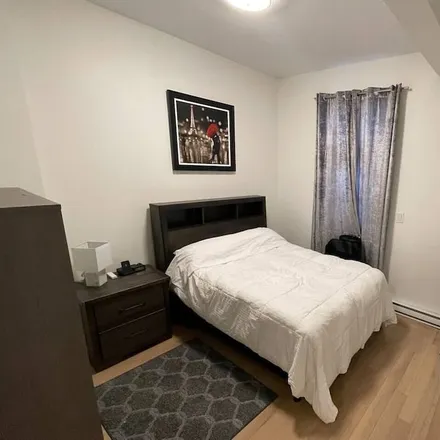 Image 3 - Ville-Marie, Montreal, QC H2X 3J5, Canada - House for rent