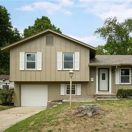 Buy this 3 bed house on 11008 East 74th Street in Raytown, MO 64133