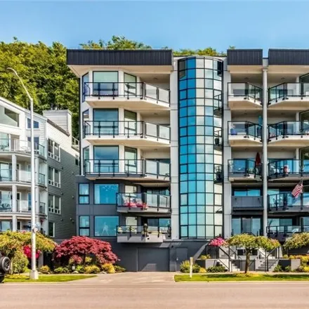 Buy this 3 bed condo on 1534 Alki Avenue Southwest in Seattle, WA 98116