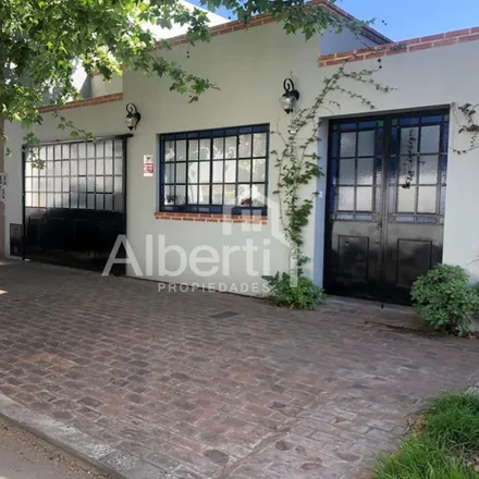 Buy this 2 bed house on Lavallol y Argerich in Llavallol, Partido de Morón