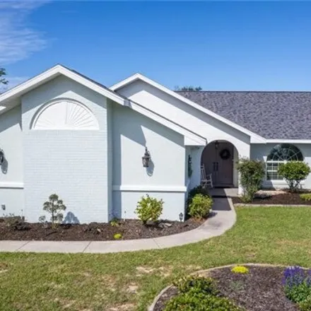 Buy this 3 bed house on 1514 North Cherry Pop Drive in Citrus County, FL 34442