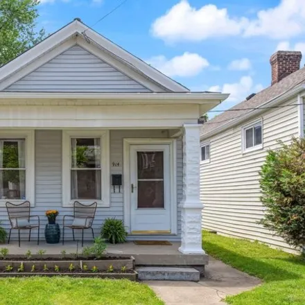 Buy this 2 bed house on 914 Vine Street in Louisville, KY 40204