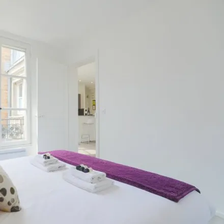 Rent this 1 bed apartment on Paris 4e Arrondissement