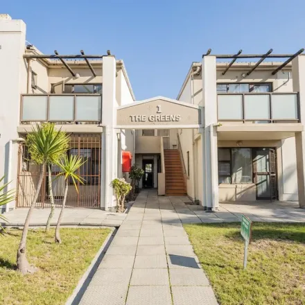 Image 2 - Parow Golf Course, Giel Basson Drive, Cape Town Ward 2, Parow, 7460, South Africa - Apartment for rent