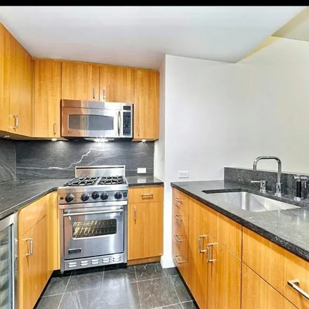 Rent this 1 bed apartment on 100 West 58th Street in New York, NY 10019