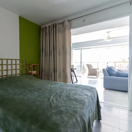 Rent this 3 bed apartment on 03130 Santa Pola