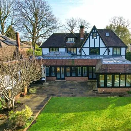 Image 2 - Ashley Park Avenue, Walton-on-Thames, KT12 1ER, United Kingdom - House for sale