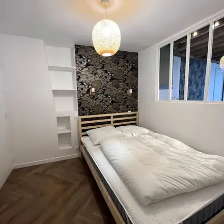 Rent this 1 bed apartment on 10 Rue des Trois Portes in 75005 Paris, France