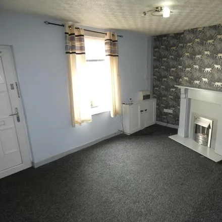 Image 2 - Danesbury Place, Blackpool, FY1 3LX, United Kingdom - Townhouse for rent