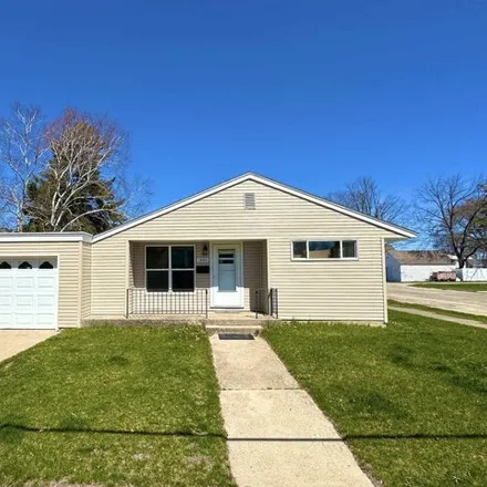 Buy this 3 bed house on 1424 23rd Avenue in Menominee, MI 49858
