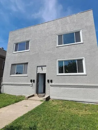 Rent this 3 bed house on First Baptist Church in East 138th Street, East Chicago