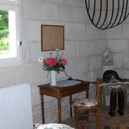 Rent this 3 bed house on 49400 Saumur