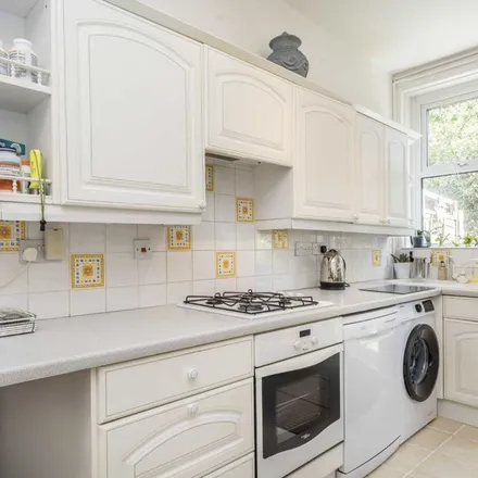 Rent this 5 bed apartment on Wiverton Road in London, SE26 5HT