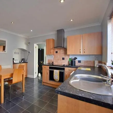 Image 3 - Western Avenue, Saxilby, LN1 2NT, United Kingdom - Townhouse for sale