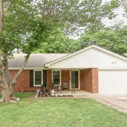 Buy this 3 bed house on 805 Thersa Drive in River Oaks, Tarrant County