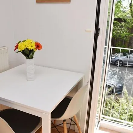 Rent this 1 bed apartment on Glogauer Weg 5 in 30519 Hanover, Germany