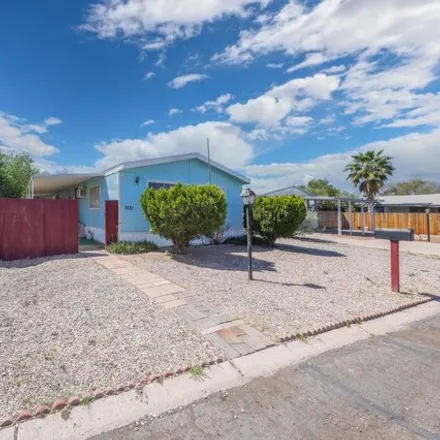 Buy this studio apartment on 3543 West Cantaloupe Drive in Pima County, AZ 85741
