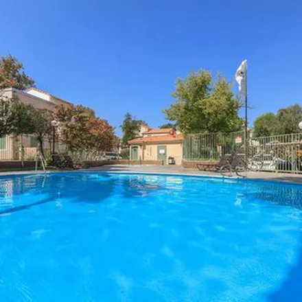 Image 1 - 17800 Ness Drive, Humphreys, Santa Clarita, CA 91387, USA - Apartment for rent