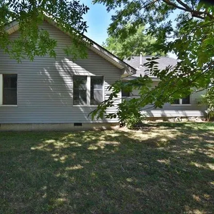 Image 5 - 116 South 3rd Street, Stilwell, OK 74960, USA - House for sale