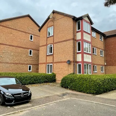 Rent this 1 bed apartment on Ramshaw Drive in Chelmsford, CM2 6UB