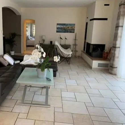 Rent this 6 bed house on 30400 Villeneuve-lès-Avignon
