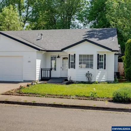 Buy this 3 bed house on 4350 Terraza Court Northeast in Salem, OR 97301