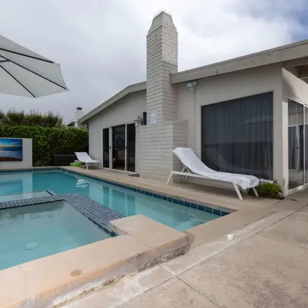 Rent this 4 bed apartment on 18375 West Clifftop Way in Topanga, CA 90265