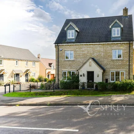 Buy this 5 bed house on Lytham Park in Oundle, PE8 4FB