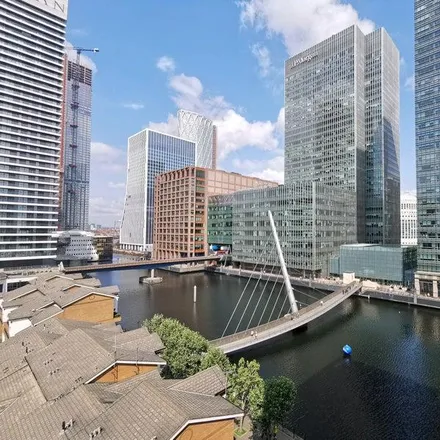 Rent this 3 bed apartment on Discovery Dock Apartments West in 2 South Quay Square, Canary Wharf