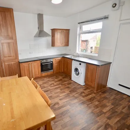 Image 4 - 78 Duncombe Street, Sheffield, S6 3RJ, United Kingdom - House for rent