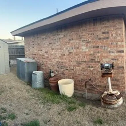 Image 2 - 116 Conley Place, Odessa, TX 79762, USA - House for sale