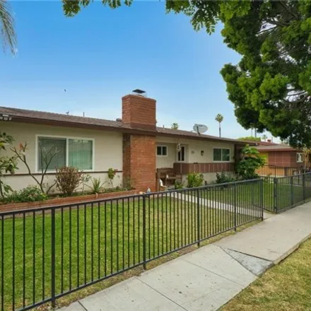 Buy this 1studio house on 135 South Ridgeway Street in Anaheim, CA 92804