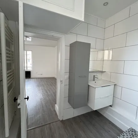 Rent this 2 bed apartment on 855 Avenue du Maréchal Foch in 77190 Dammarie-les-Lys, France