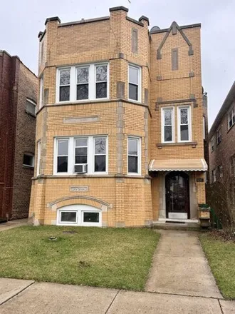 Rent this 3 bed apartment on 6247 West Raven Street in Chicago, IL 60631