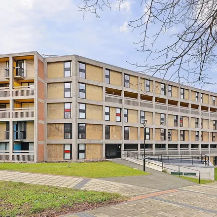 Rent this 8 bed apartment on Park Hill Flats in South Street, Sheaf Valley