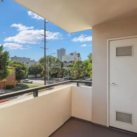 Rent this 3 bed apartment on 1560 Federal Avenue in Los Angeles, CA 90025