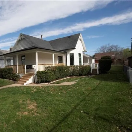 Buy this 2 bed house on 2634 East Walnut Street in Des Moines, IA 50317