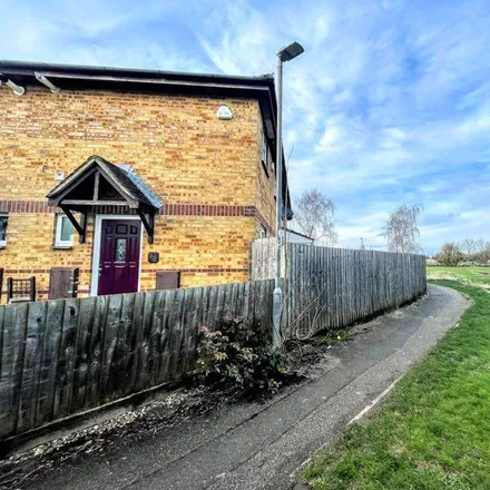 Rent this 1 bed house on The Pastures in Aylesbury, HP20 1XL