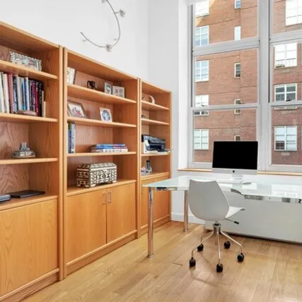 Image 8 - 123 East 86th Street, New York, NY 10028, USA - Condo for sale