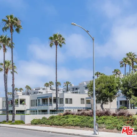 Image 1 - 49 Ocean Park Boulevard, Santa Monica, CA 90405, USA - House for rent