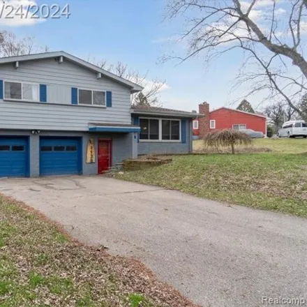 Image 2 - 1128 Carter Drive, Flint Charter Township, MI 48532, USA - House for sale