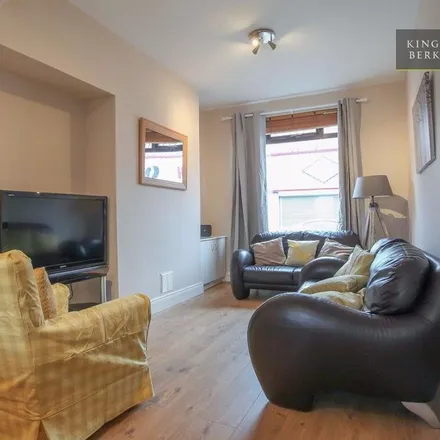 Image 7 - Donegall Avenue, Belfast, BT12 6LS, United Kingdom - Apartment for rent