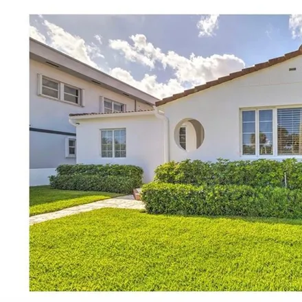 Image 1 - 111 South Golfview Road, Lake Worth Beach, FL 33460, USA - House for sale