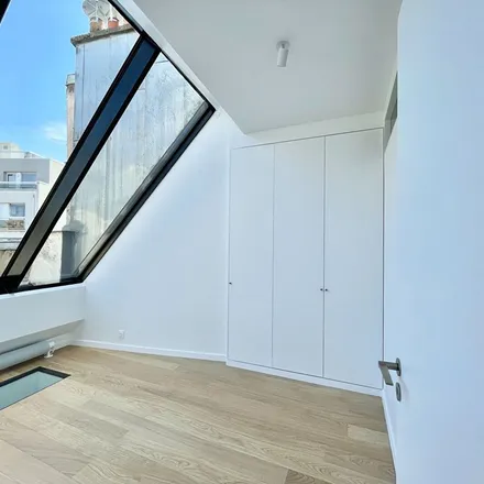 Rent this 2 bed apartment on 42 bis Avenue de Breteuil in 75007 Paris, France