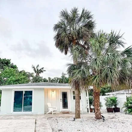 Buy this 4 bed house on 696 Fox Street in Longboat Key, Manatee County